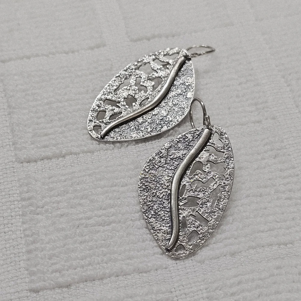 Silpada Silver Leaf Drop Earrings 925 Silver - Picture 4 of 13
